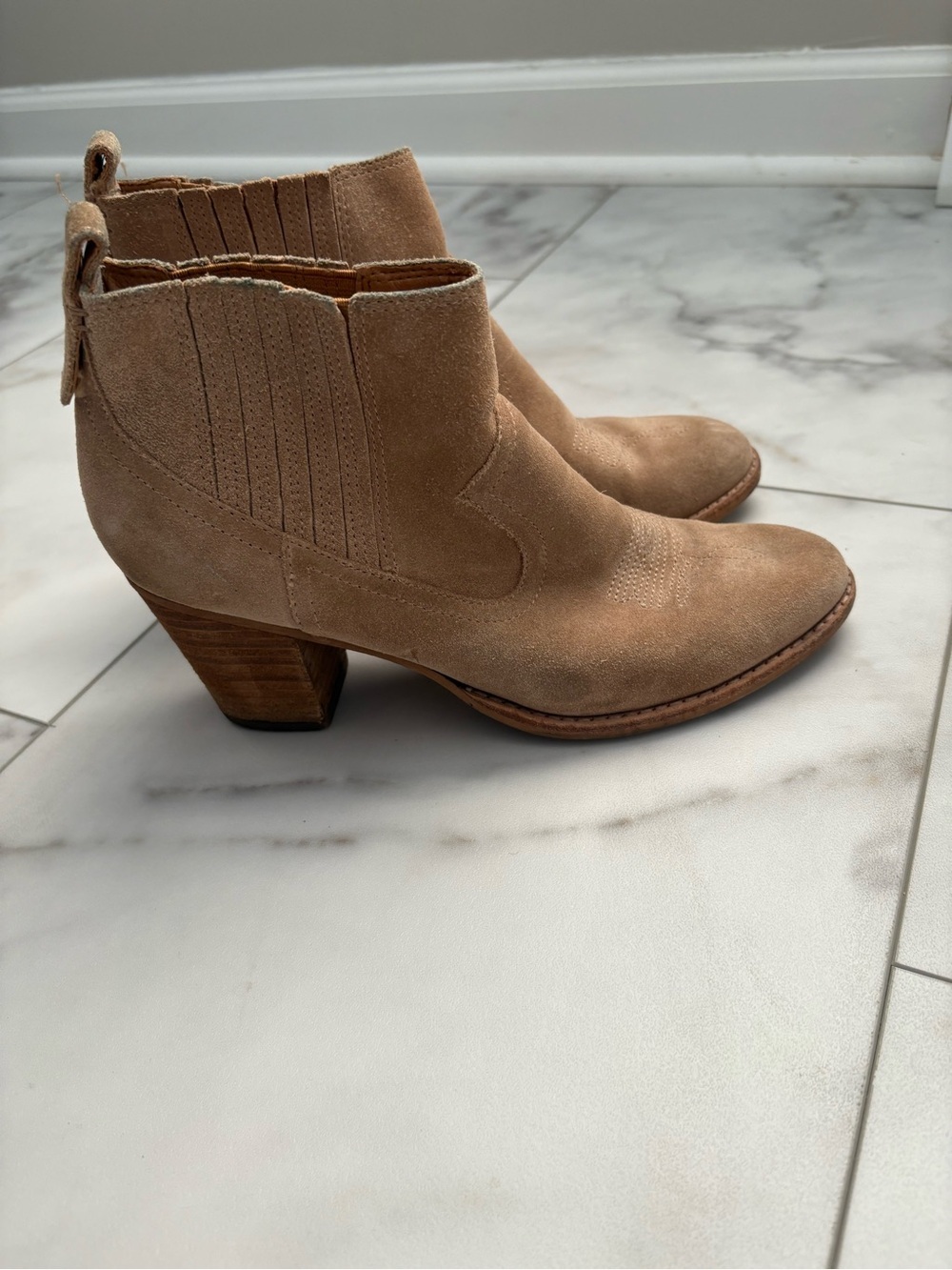 Dolce Vita Suede Tan Ankle Booties - Picture 3 of 7